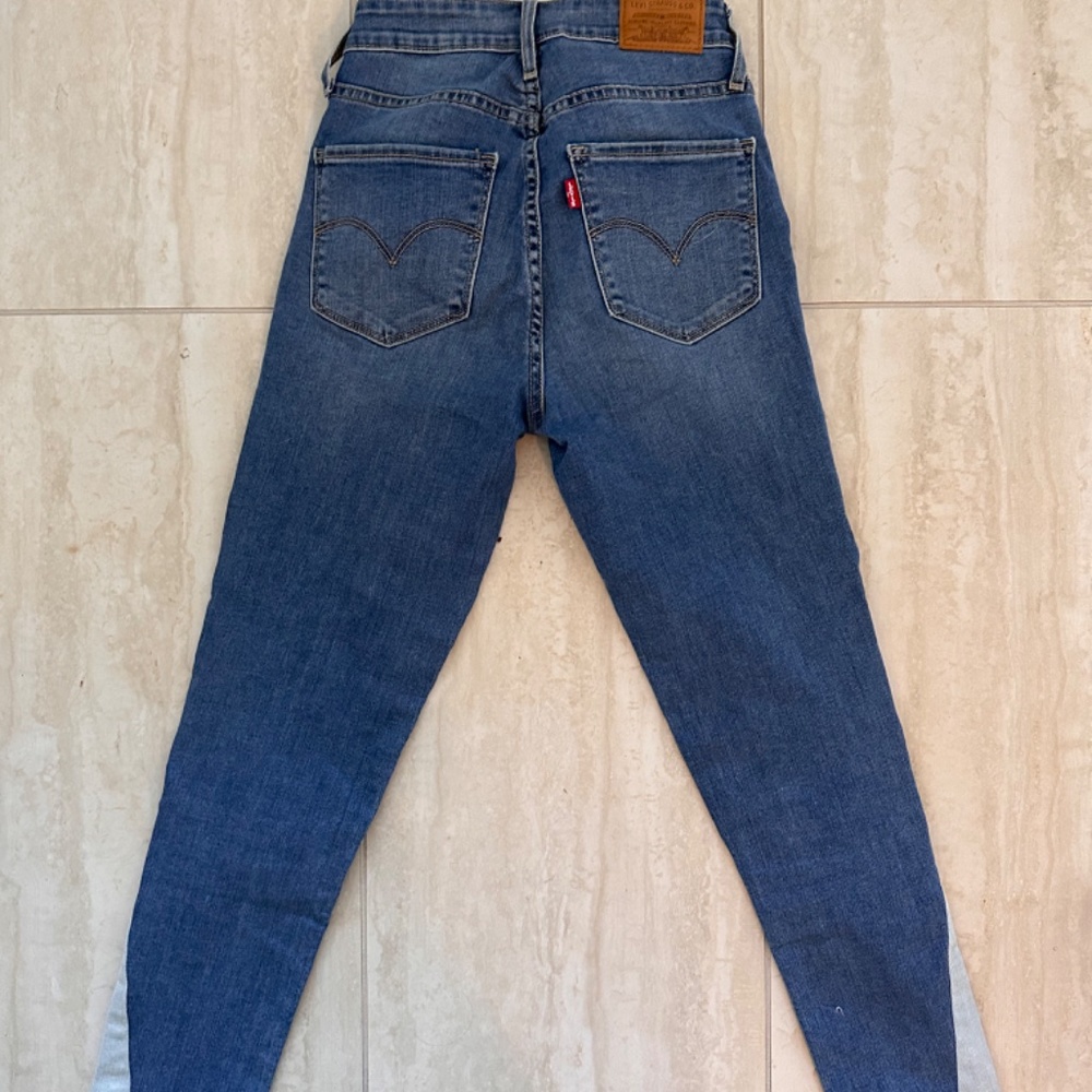 Levi’s 721 Jeans - Picture 4 of 5
